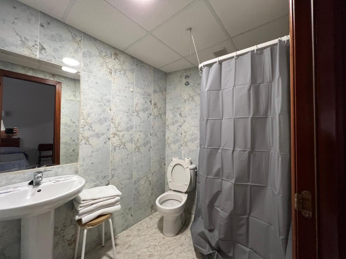 Hostal La Embajada Talavera de la Reina Exterior foto